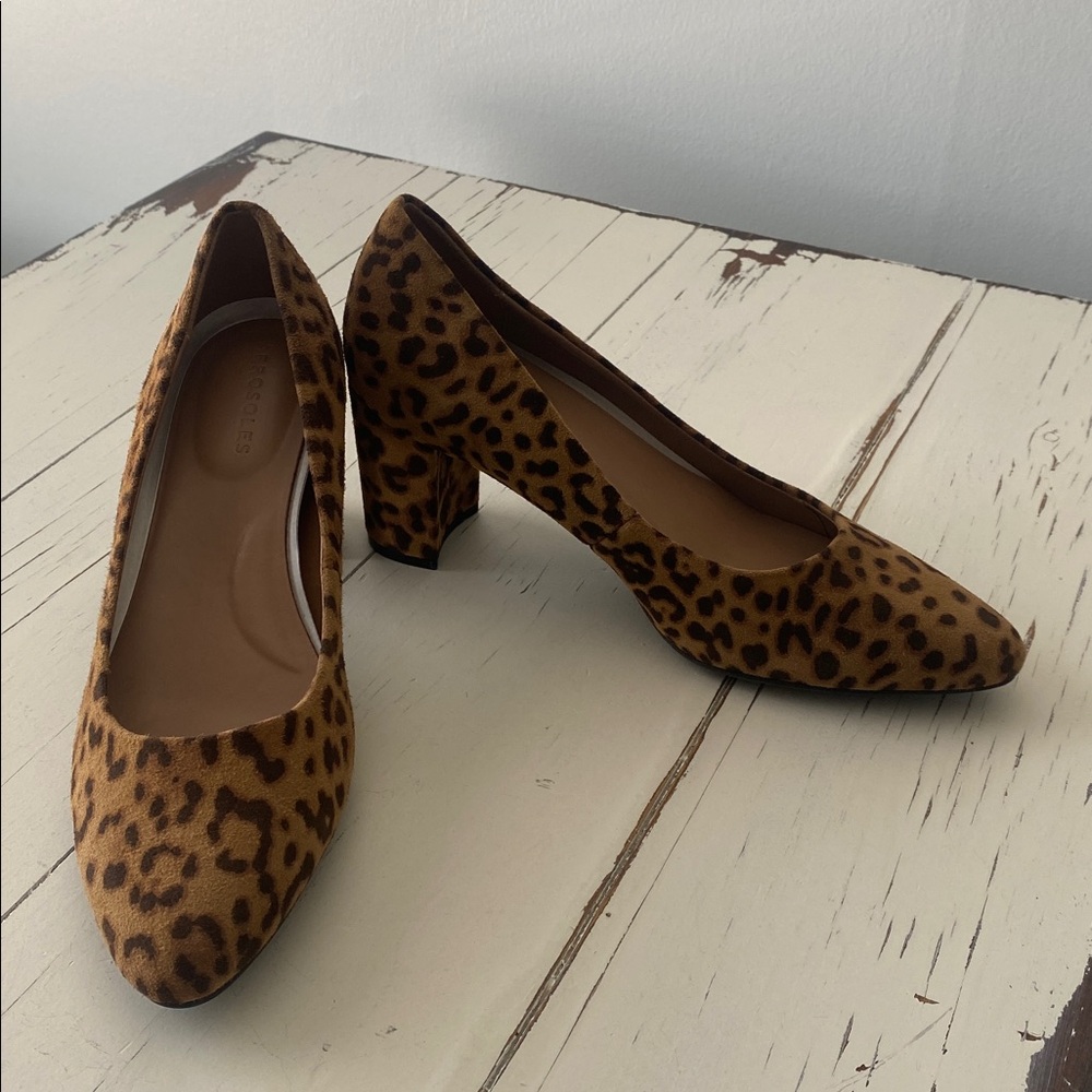 AEROSOLES Bettie Pump 8 M Leopard Print Heels EUC 8